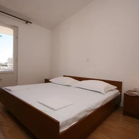 With A Parking Space - 6844 * Makarska