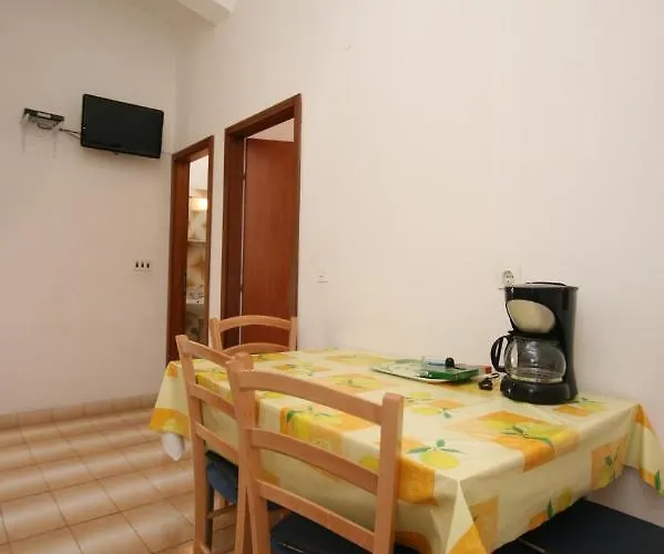 With A Parking Space - 6844 * Makarska