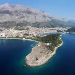 Apartamento With A Parking Space - 6844 *