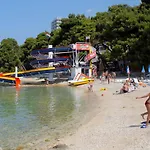 With A Parking Space - 6844 Makarska