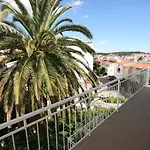 With A Parking Space - 6844