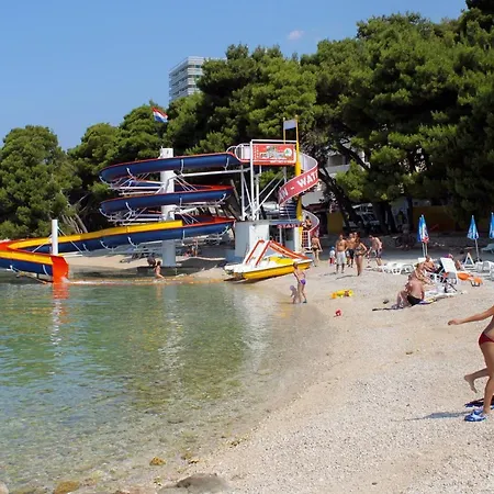 With A Parking Space - 6844 Makarska