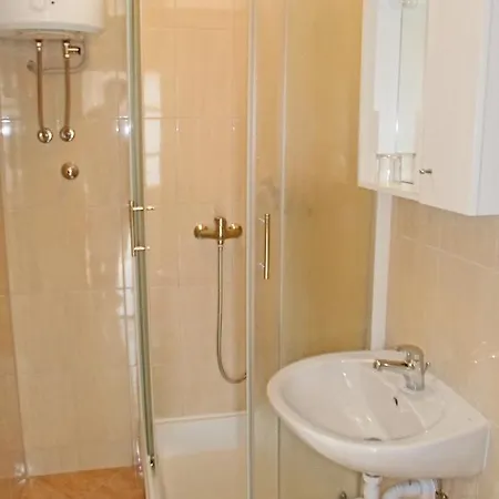 With A Parking Space - 6844 Makarska