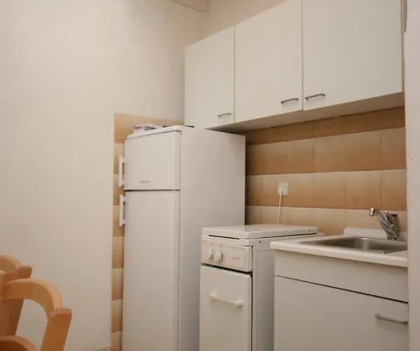 With A Parking Space - 6844 Makarska